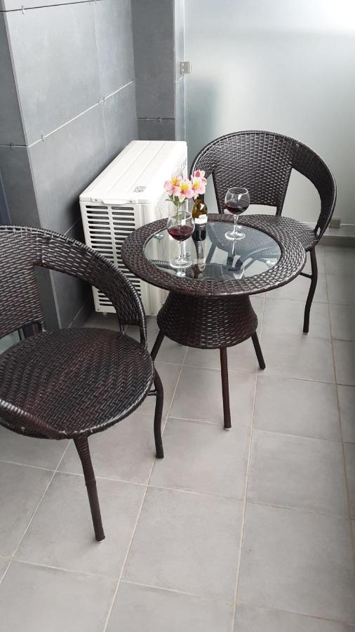 Sea Breeze In Batumi Apartment Exterior photo