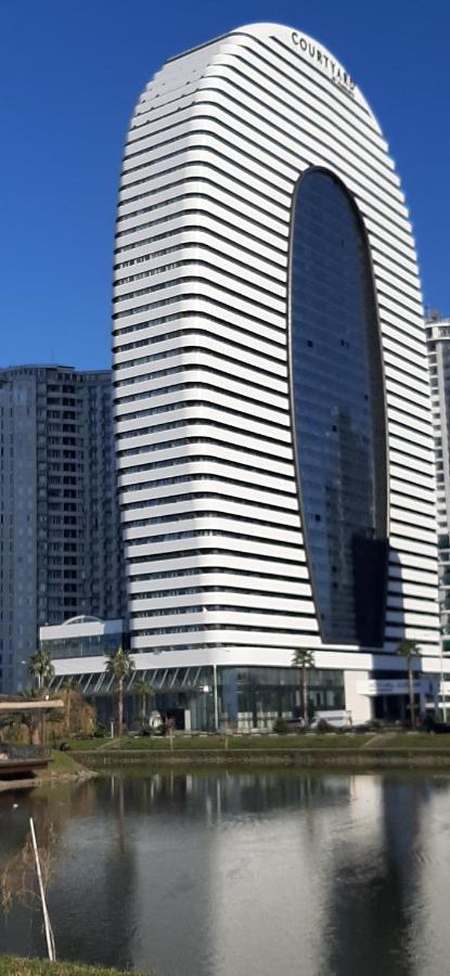 Sea Breeze In Batumi Apartment Exterior photo